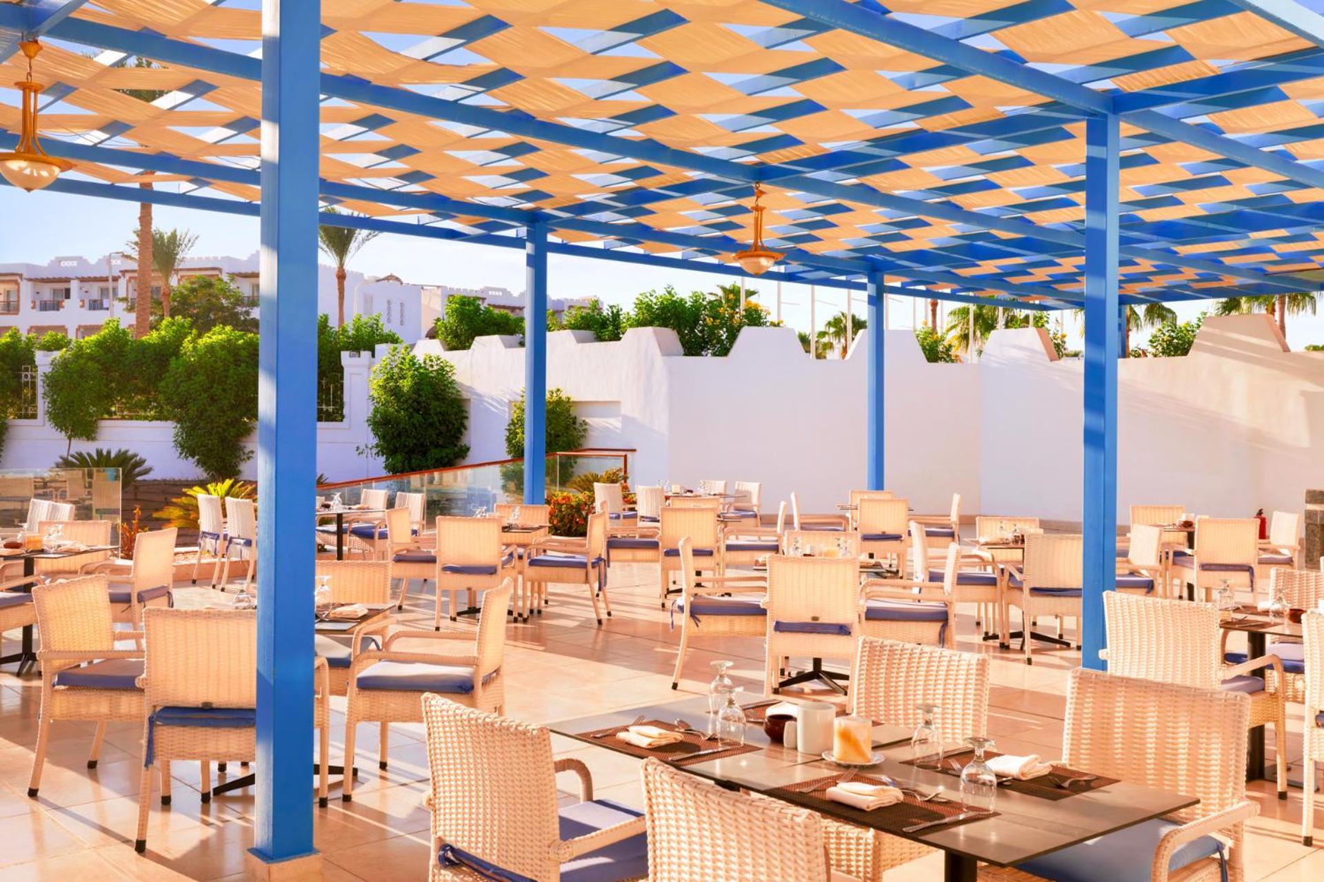 Pickalbatros Palace Sharm - "Aqua Park" Esterno foto The restaurant at the hotel