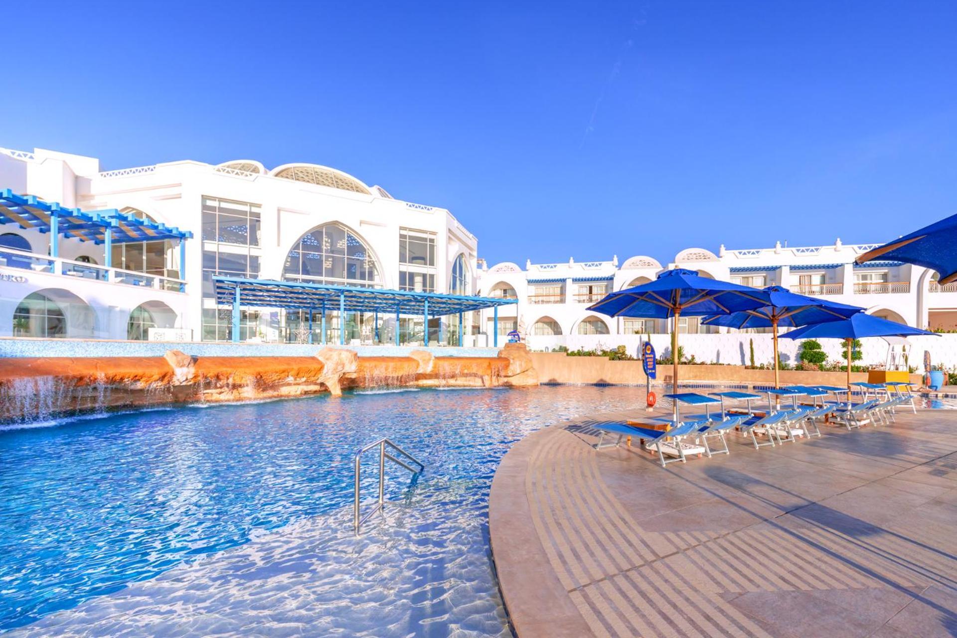 Pickalbatros Palace Sharm - "Aqua Park" Esterno foto The swimming pool at the hotel